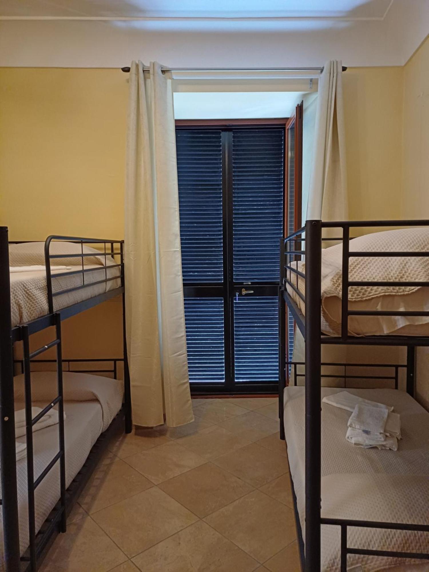 Ostello Napoli Town Εξωτερικό φωτογραφία